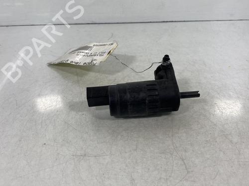 Used Washer pump Washer pump VW GOLF VI (5K1) 2.0 R 4motion (270 hp) 20032933 20032933