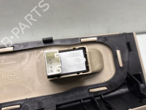 Right front window switch SKODA SUPERB II (3T4) 2.0 TDI | BP29574669I26 