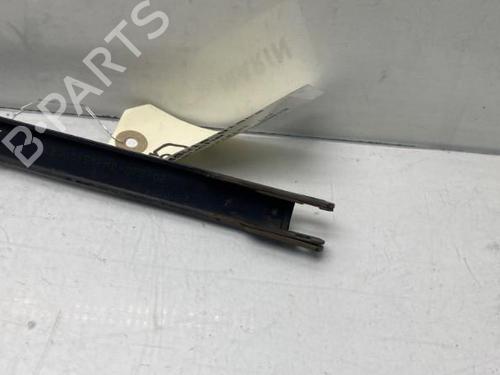 Used Front windshield wiper arm LAND ROVER RANGE ROVER III (L322) 4.4 4x4 (286 hp) 19963657