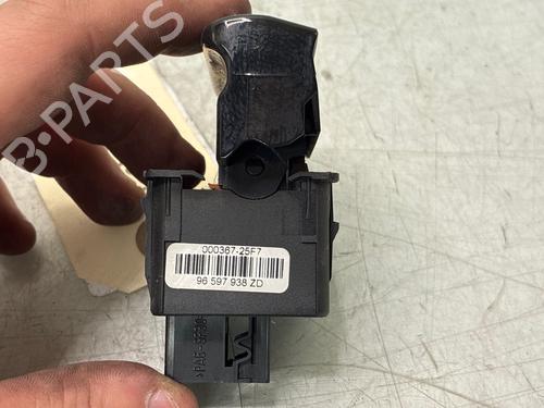 Switch CITROËN C4 Picasso I MPV (UD_) 2.0 HDi 138 | BP36281261I30 - Image 2