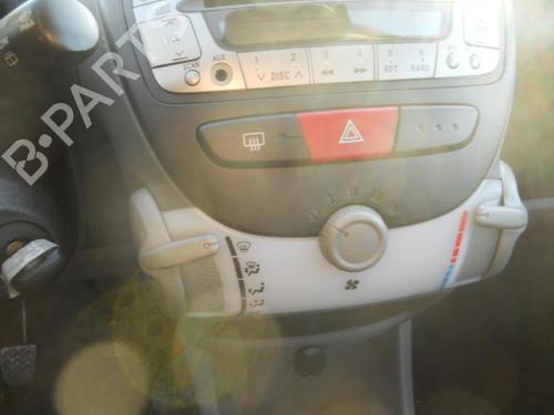 Rear wiper motor PEUGEOT 107 (PM_, PN_) 1.0 | BP20012547M102