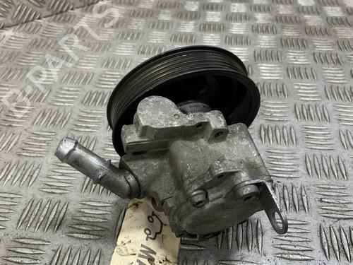 Used Steering pump Steering pump BMW X1 (E84) xDrive 20 d (184 hp) 32758150 32758150