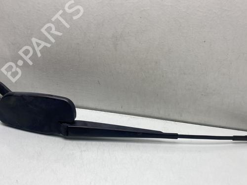 Used Front windshield wiper arm MERCEDES-BENZ A-CLASS (W176) A 180 CDI / d (176.012) (109 hp) 29413410