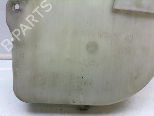 Used Windscreen washer tank Windscreen washer tank MERCEDES-BENZ VIANO (W639) CDI 2.2 (639.711, 639.713, 639.811, 639.813, 639.815) (150 hp) 39948483 39948483