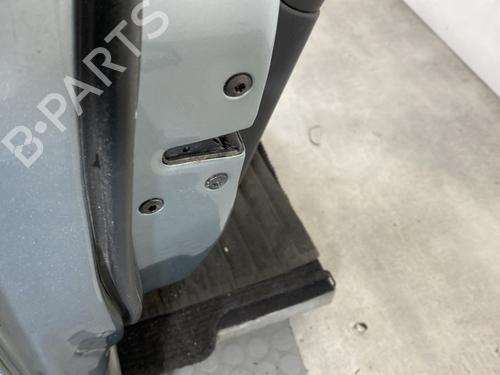 Used Left front door Left front door 21961678 21961678