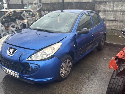 Brugte PEUGEOT 206+ (2L_, 2M_) 1.4 HDi eco 70 (68 hp) 4243082