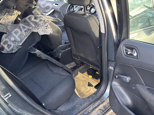 Fuse box PEUGEOT 308 I (4A_, 4C_) 1.6 HDi | BP23193467E1 