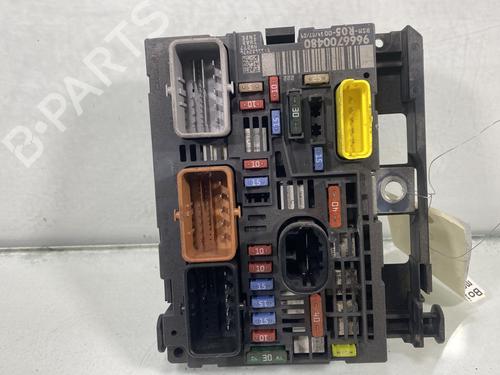 Used Fuse box CITROËN C4 I (LC_) 1.6 HDi (90 hp) 28704809