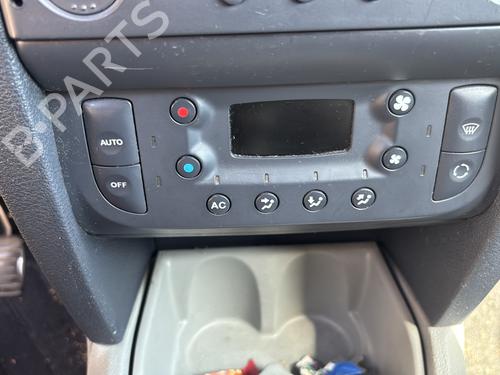 Front left door window RENAULT CLIO II (BB_, CB_) 1.4 16V (B/CB0P, BB13) | BP29485879C18 