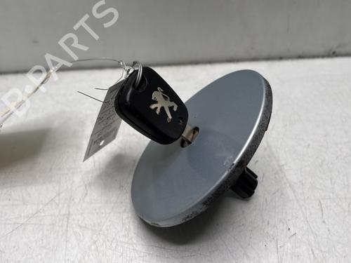 Used Fuel cap PEUGEOT 206 Hatchback (2A/C) 1.4 i (75 hp) 31174262