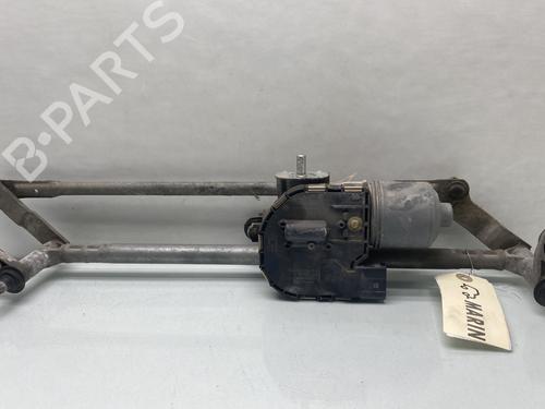 Used Front wiper motor VW GOLF VI (5K1) 2.0 TDI (110 hp) 26236599