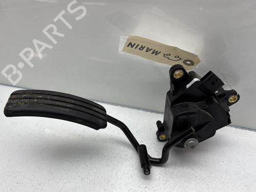 Pédale RENAULT CLIO III (BR0/1, CR0/1) 1.5 dCi (BR17, CR17) (86 hp) 31612953