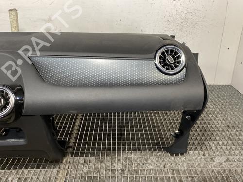 Used Dashboard Dashboard MERCEDES-BENZ B-CLASS Sports Tourer (W247) B 180 (247.084) (136 hp) 26212486 26212486