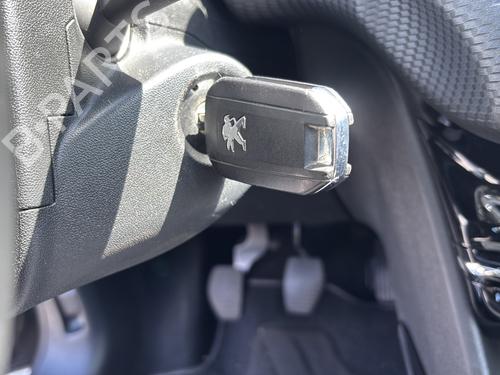 Right headlight PEUGEOT 2008 I (CU_) 1.2 THP 110 / PureTech 110 | BP32230557C29 