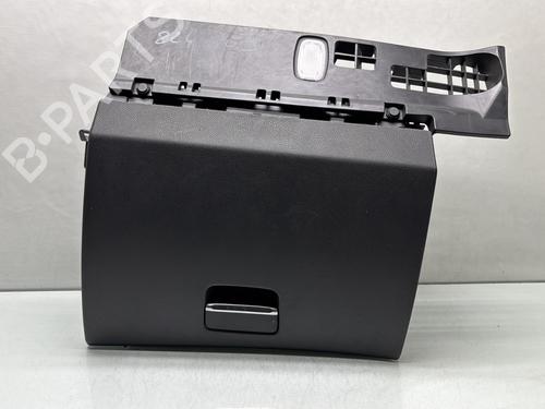Used Glove box MERCEDES-BENZ A-CLASS (W176) A 200 CDI (176.001) (136 hp) 29897755