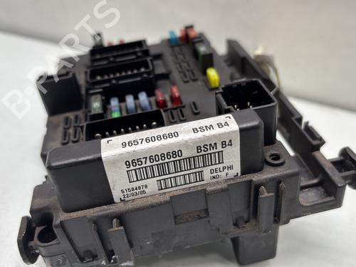 Fuse box PEUGEOT 206 CC (2D) 1.6 HDi 110 | BP29841463E1