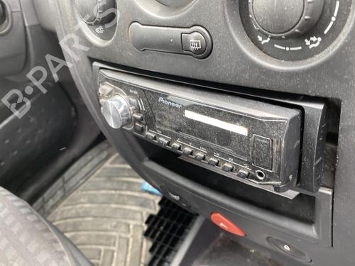 Left front door RENAULT MEGANE II (BM0/1_, CM0/1_) 1.5 dCi (BM1F, CM1F) | BP21958413C2 