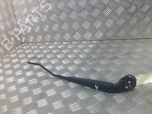 Used Front windshield wiper arm CITROËN C4 CACTUS 1.6 BlueHDi 100 (99 hp) 20016545