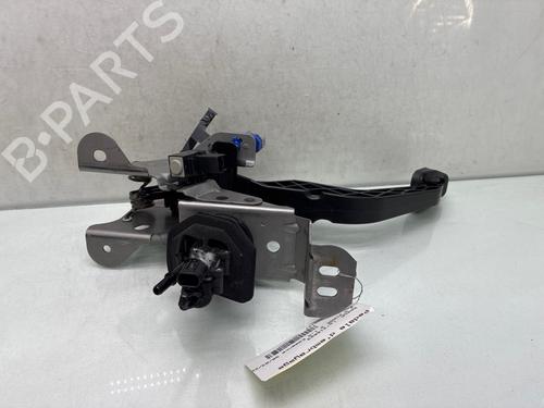 Used Clutch pedal Clutch pedal MAZDA 2 Hatchback (DL, DJ) 1.5 SKYACTIV-G (90 hp) 39984218 39984218