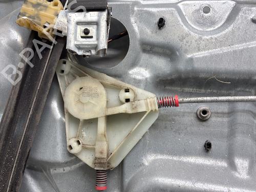 Rudehejsemekanisme ventre foran Rudehejsemekanisme ventre foran VW POLO IV (9N_, 9A_) 1.2 (60 hp) 33841699 33841699