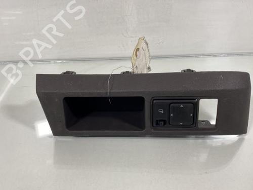Used Mirror switch NISSAN MICRA III (K12) 1.2 16V (65 hp) 20018610