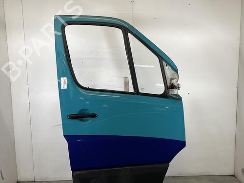 Used Right front door MERCEDES-BENZ SPRINTER 3,5-t Van (B907, B910) 316 CDI RWD (907.631, 907.633, 907.635, 907.637) (163 hp) 29413613