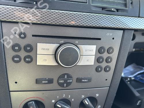 Front left quarter glass OPEL MERIVA A MPV (X03) 1.3 CDTI (E75) | BP31807330C111 