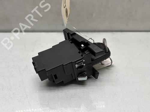 Used Card reader BMW 3 (E90) 318 d (143 hp) 31834324