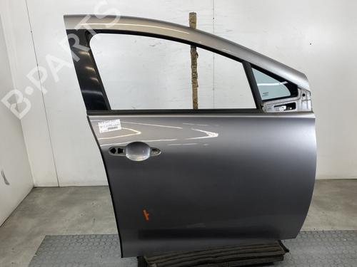 Used Right front door RENAULT ZOE (BFM_) ZOE (92 hp) 24500118