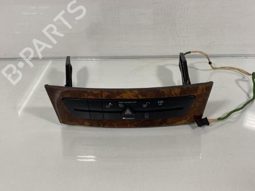Bouton de warning MERCEDES-BENZ E-CLASS (W211) E 220 CDI (211.006) (150 hp) 20011258