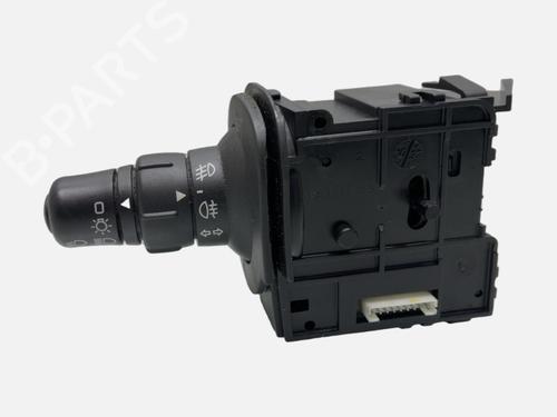 Used Switch Switch RENAULT SCÉNIC II (JM0/1_) 1.5 dCi (JM0F) (82 hp) 40495256 40495256