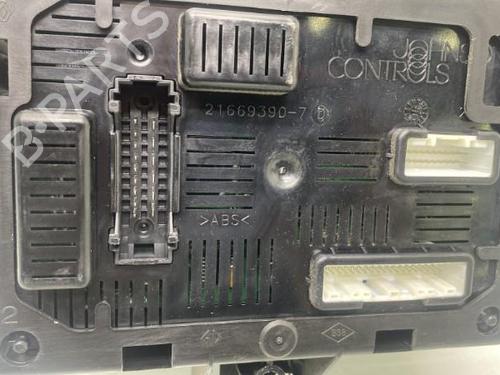 Used Fuse box Fuse box RENAULT CLIO III (BR0/1, CR0/1) 1.5 dCi (C/BR0G, C/BR1G) (68 hp) 19966386 19966386