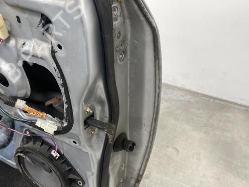 Porta frente esquerda Porta frente esquerda TOYOTA COROLLA Verso (_E12_) 2.0 D-4D (CDE120_, CDE120R) (90 hp) 19957372 19957372