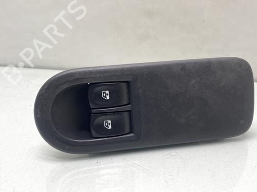 Used Left front window switch RENAULT CLIO III (BR0/1, CR0/1) 1.5 dCi (BR17, CR17) (86 hp) 26318849