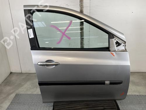 Used Right front door RENAULT CLIO III (BR0/1, CR0/1) 1.5 dCi (BR17, CR17) (86 hp) 31185326
