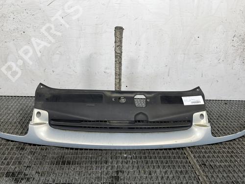 Used Grille Grille 32981124 32981124