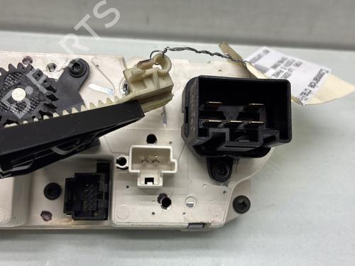 Used Climate control Climate control FORD FIESTA V (JH_, JD_) [2001-2014] 33774131 33774131