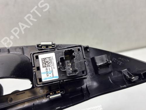 Used Right front window switch Right front window switch FORD FIESTA VII (HJ, HF) 1.0 EcoBoost (101 hp) 33774369 33774369
