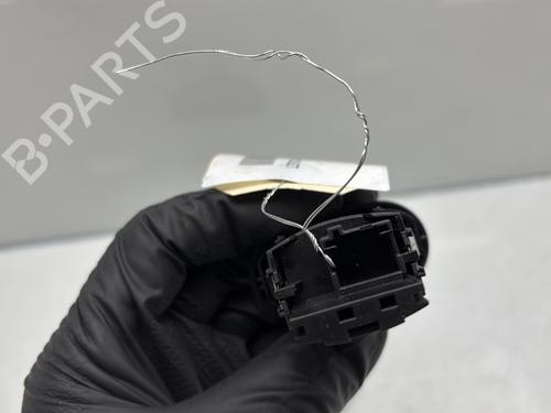 Used Warning switch Warning switch MINI MINI Convertible (F57) One (102 hp) 31831304 31831304