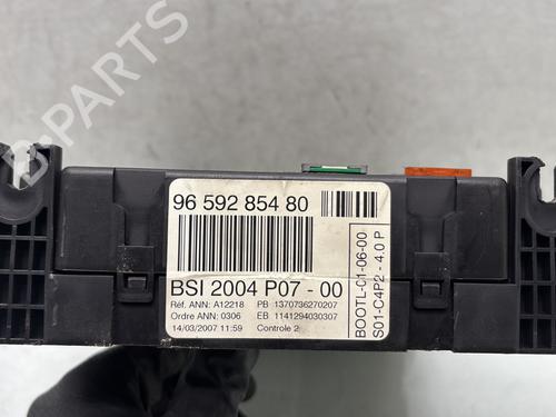 Fuse box PEUGEOT 1007 (KM_) 1.6 HDi | BP30082623E1