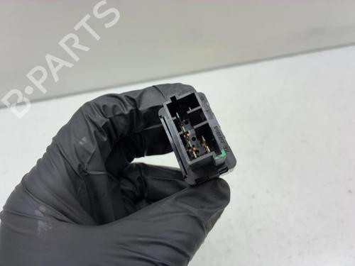 Used Left front window switch Left front window switch PEUGEOT 406 Coupe (8C) 2.0 16V (132 hp) 39946107 39946107