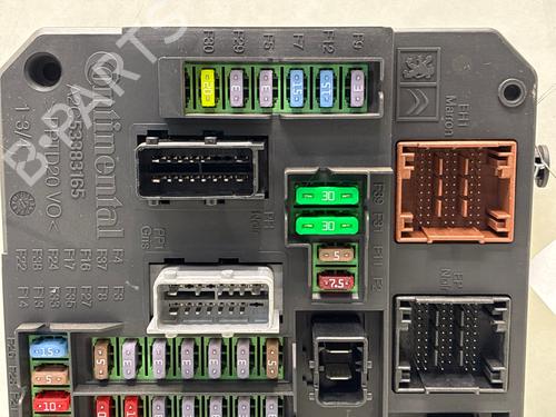 Used Fuse box Fuse box CITROËN C4 II (NC_) 1.6 BlueHDi 120 (120 hp) 34477497 34477497