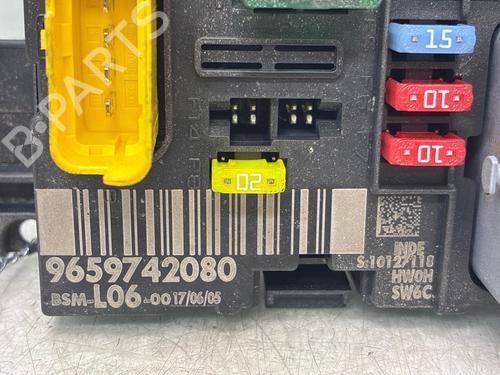 Used Fuse box Fuse box PEUGEOT 307 CC (3B) 2.0 HDi 135 (136 hp) 36281251 36281251