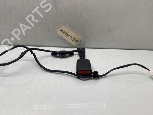 Used Seat buckle TOYOTA YARIS (_P13_) 1.5 Hybrid (NHP130_, NHP130) (101 hp) 28704779
