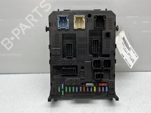 Used Fuse box PEUGEOT 308 I (4A_, 4C_) 1.6 HDi (90 hp) 30082637