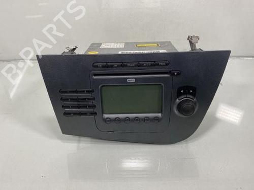 Used Radio SEAT LEON (1P1) 1.9 TDI (105 hp) 19986476