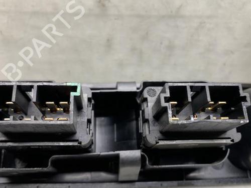 Used Left front window switch Left front window switch PEUGEOT 307 (3A/C) 1.6 HDi (90 hp) 19952456 19952456