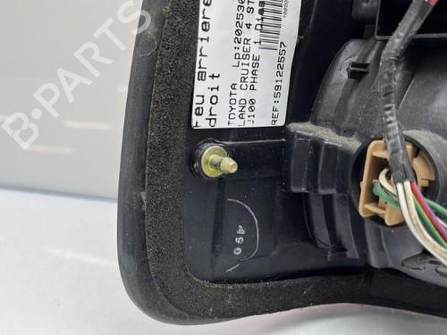 Right taillight TOYOTA LAND CRUISER 100 (_J1_) 4.2 TD (HDJ100_, HDJ100) | BP20182608C35 