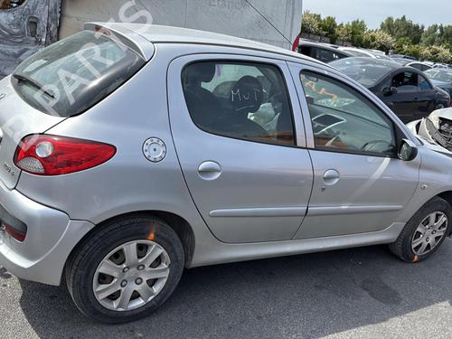 Used Parts PEUGEOT 206+ (2L_, 2M_) 1.4 HDi eco 70 (68 hp) 4326521