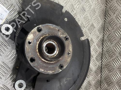 Used Right front steering knuckle RENAULT CLIO V (B7_) 1.5 Blue dCi 115 (B7AD) (116 hp) 29413470